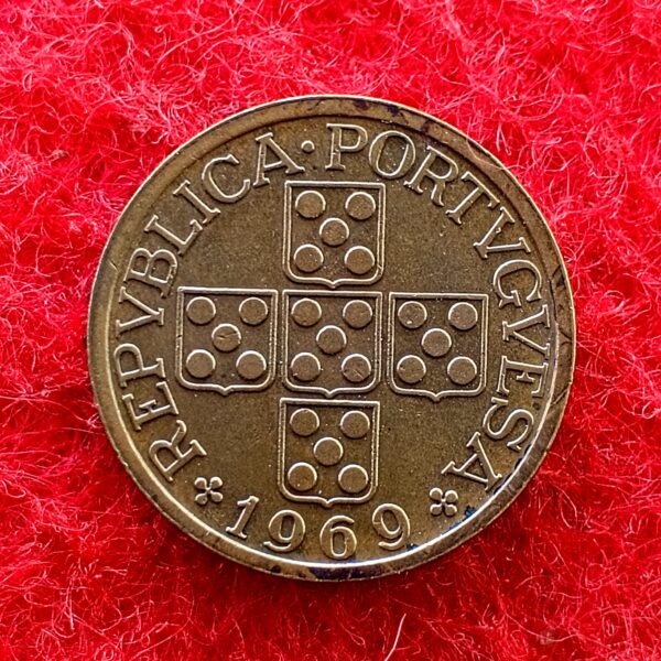 Portugal 50 Centavos 1969 Coin - Image 2