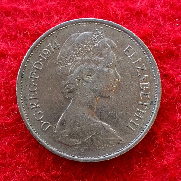 United Kingdom (UK) 10 New Pence - Elizabeth II 1974 Coin - Image 2