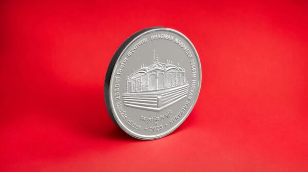 2023 - Bhagwan Mahaveer 2550th Nirvan Kalyanak Proof 1 Coin MDF Box (Rs 100) Hyderabad Mint - Image 2