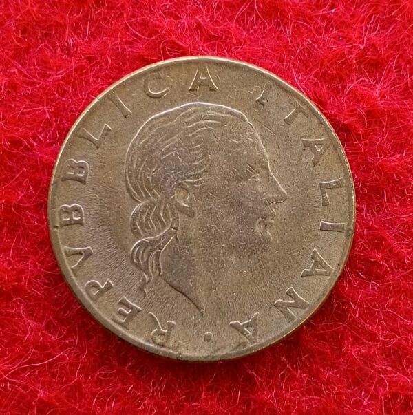 Italy 200 Lire 1979 Coin - Image 2