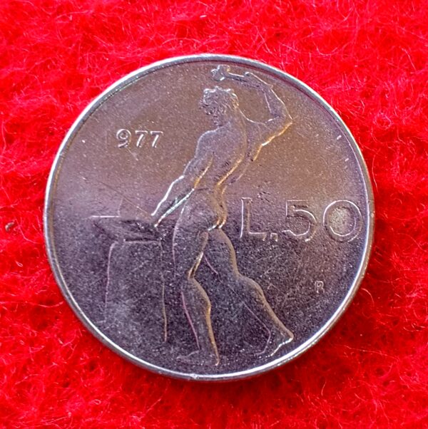 Italy 50 Lire large type 1977 Coin