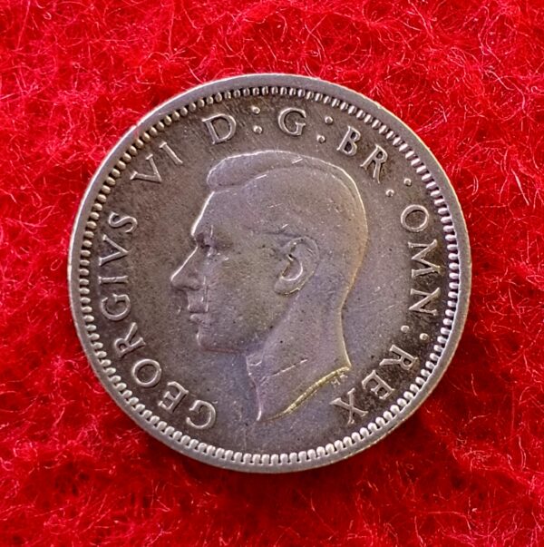  United Kingdom (UK) 6 Pence - George VI 1st coinage 1946 Silver Coin - Image 2