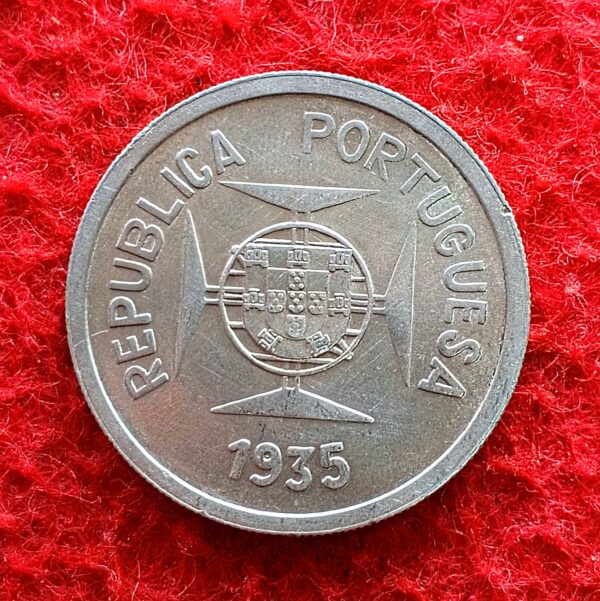 Portuguese India 1 Rupia 1935 Silver Coin  - Image 2
