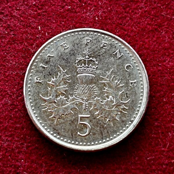 United Kingdom (UK) 5 Pence - Elizabeth II Crowned Thistle 2005 Coin