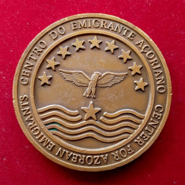 Portugal -  Centro do Emigrante Açoriano Commemorative Medal (16 Countries Backside)