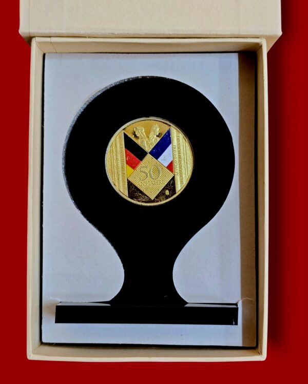 Medal - 50th Anniversary of Franco - German Friendship Commemorative Display Stand (40 mm) - Image 2