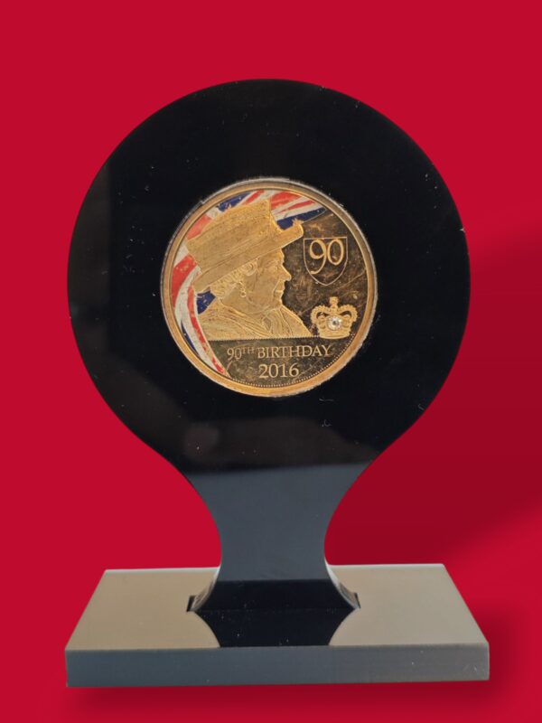 Medal : Queen Elizabeth II 90th Birthday 2016 Display Stand (40 mm)