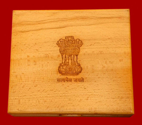 Silver Jubilee of Shri Mata Vaishno Devi Shrine Board Proof 3 Coins VVIP Wooden Box (Rs 5, Rs 10, Rs 25) - Image 4