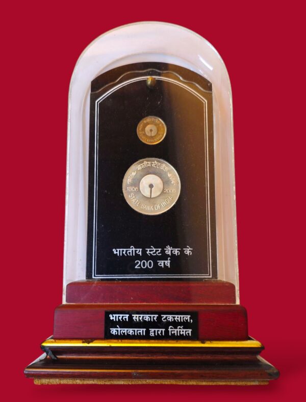 2006 - State Bank of India (SBI) Kolkata VVIP Velvet Box 2 Coins Set (Rs.100, Rs.5)