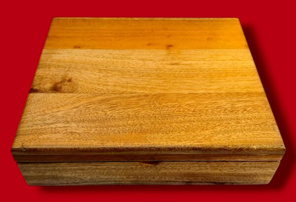 2012 – 150 Years of Kuka Movement 2 Coins VVIP Wooden Box (Rs 5, Rs 100) - Image 4