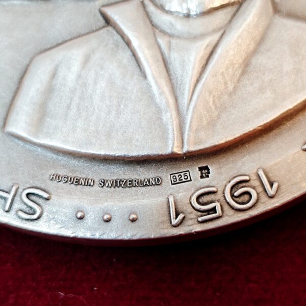 Hashemite Royal Legacy Jordanian Kings Commemorative Silver Big Medallion 212 gms Huguenin Switzerland 1952 - Image 3