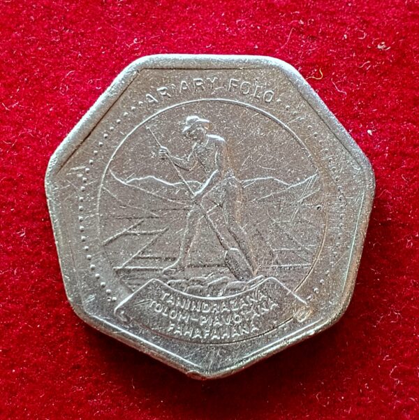 Madagascar 10 Ariary motto C 1992 Coin - Image 2